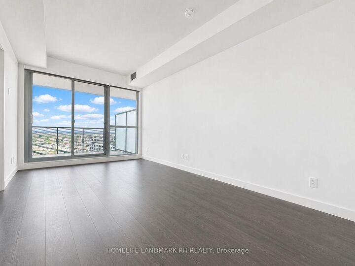 Property Photo:  27 McMahon Drive 910  ON M2K 0J2 