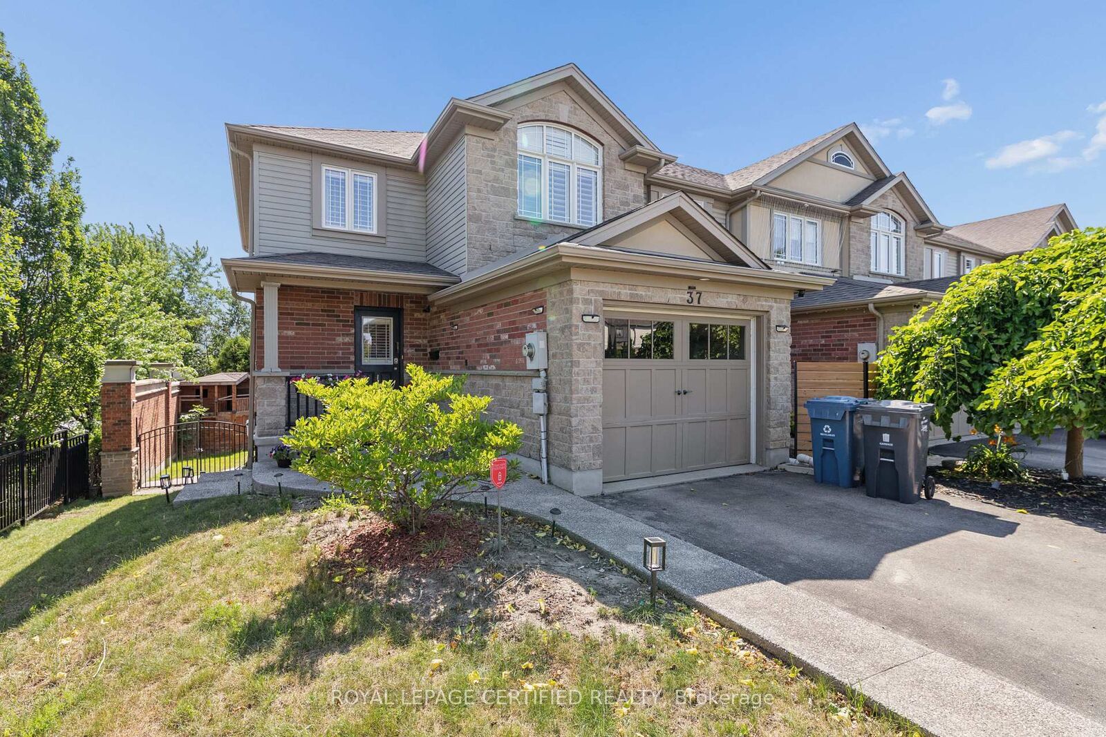 Property Photo:  37 Wilkie Crescent  ON N1L 0B1 