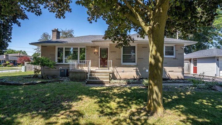 Property Photo: 171 Dawn Drive ON N5W 4W9