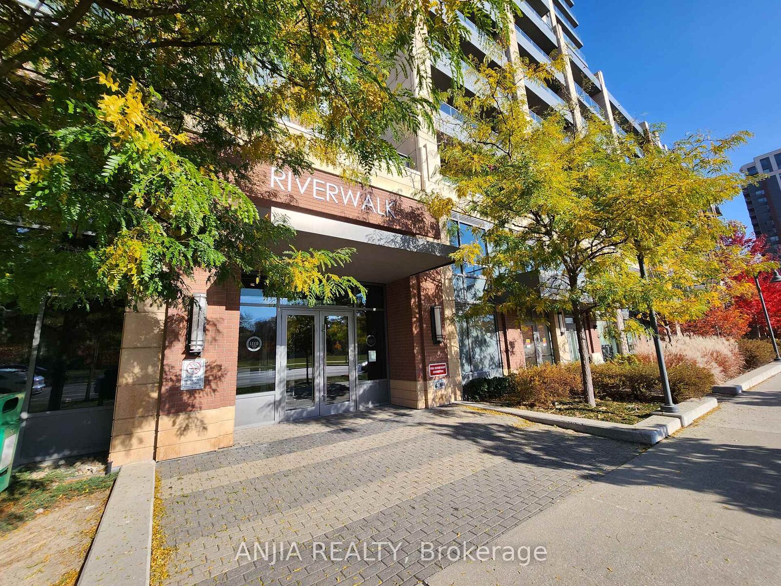 Property Photo:  18 Uptown Drive 901  ON L3R 5M5 