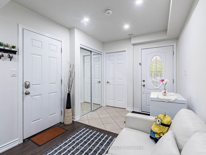 Property Photo:  581 Allport Gate  ON L9T 9J5 