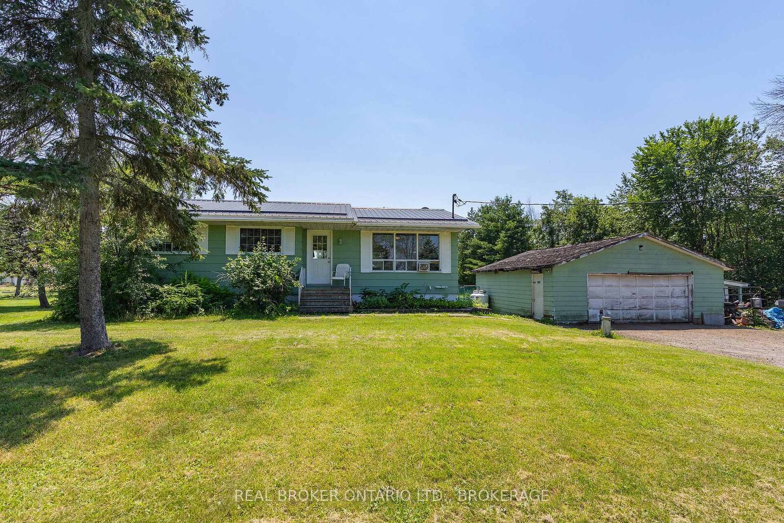 Property Photo: 1013 River Road ON K0H 1V0