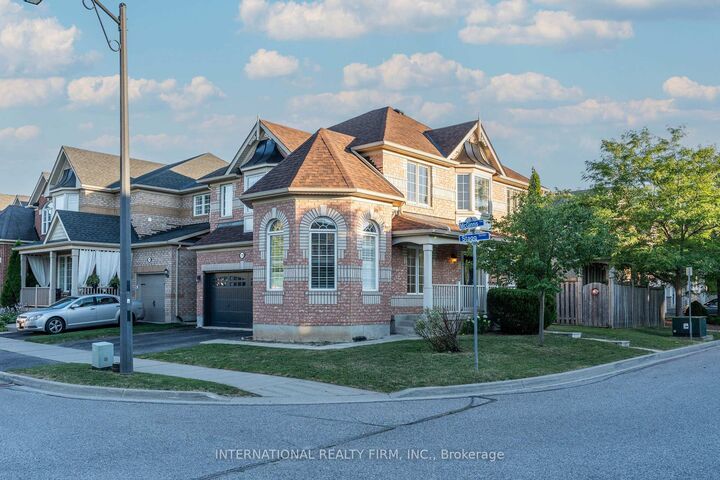 Property Photo: 720 Stagg Gardens ON L9T 0X9
