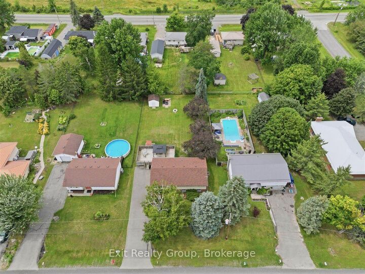 Property Photo: 197 Chatterton Valley Crescent ON K0K 2B0