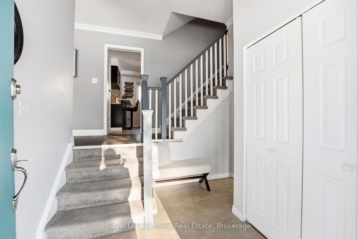 489 Crestwood Drive — photo 1