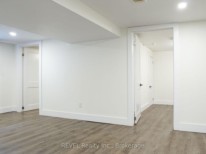Property Photo: 50 Pelham Road Lower ON L2S 1R4