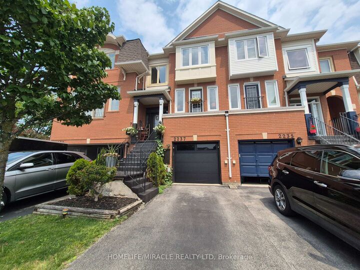 Property Photo:  2237 Prescott Place  ON L7L 6L3 