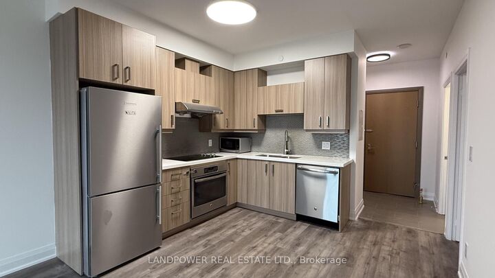 28 Uptown Drive 515 — photo 1