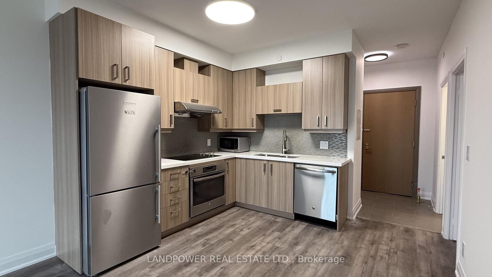 Property Photo: 28 Uptown Drive 515 ON L3R 5M8