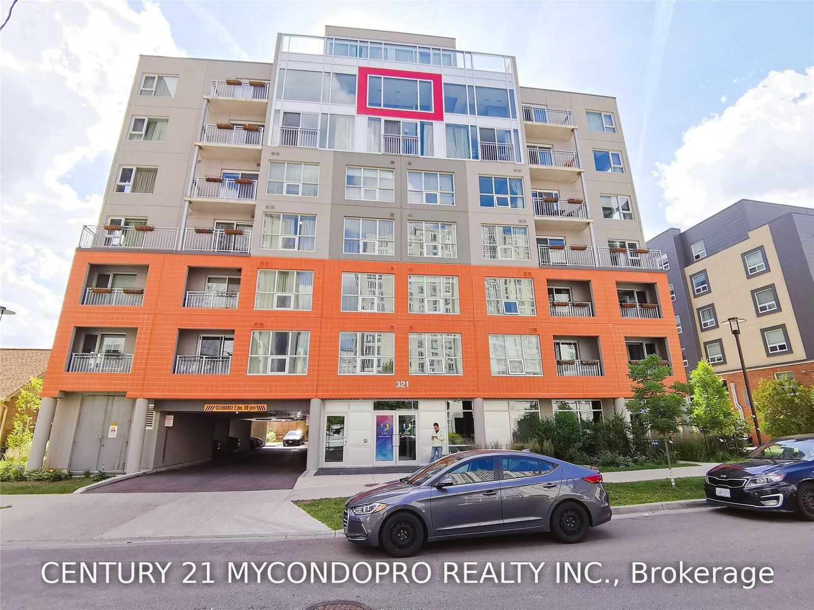Property Photo: 321 Spruce Street 707 ON N2L 3M6