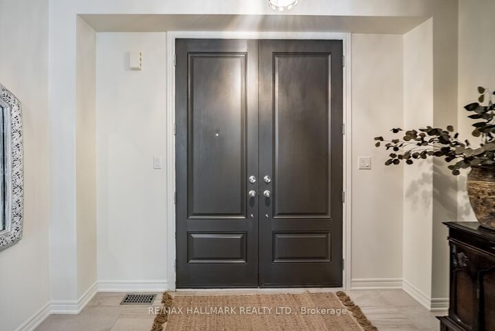 Property Photo: 124 Bonnie Braes Drive ON L6Y 0W7