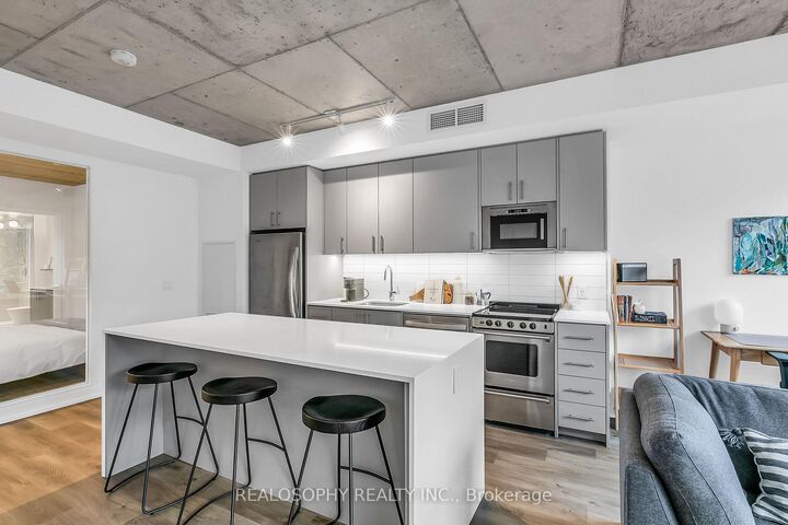 Property Photo: 115 Larchmount Avenue 210 ON M4M 2Y6
