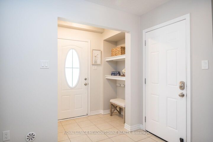 Property Photo: 298 Reis Place ON L9E 0A9