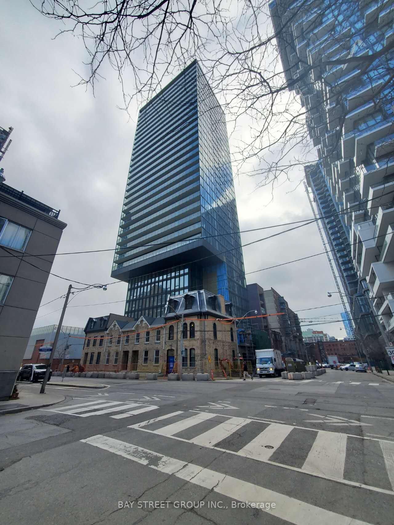 Property Photo: 47 Mutual Street 2706 ON M5B 0C6