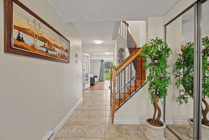 Property Photo:  9D Castlebrook Lane  ON K2G 5G1 
