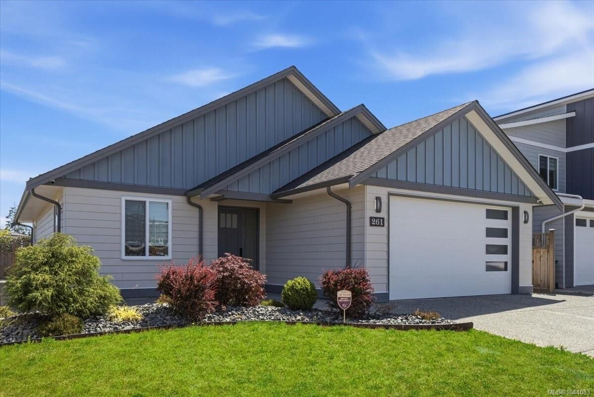 Property Photo:  261 Dunbar Way  BC V9P 0G6 