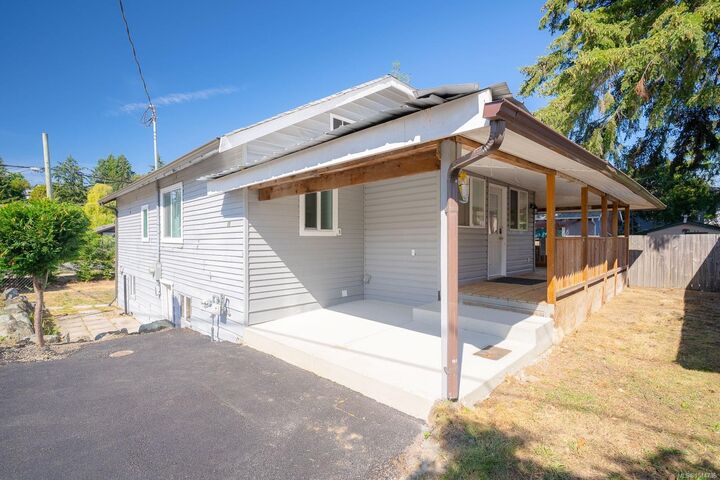 Property Photo:  15 Fourth St  BC V9R 1S6 