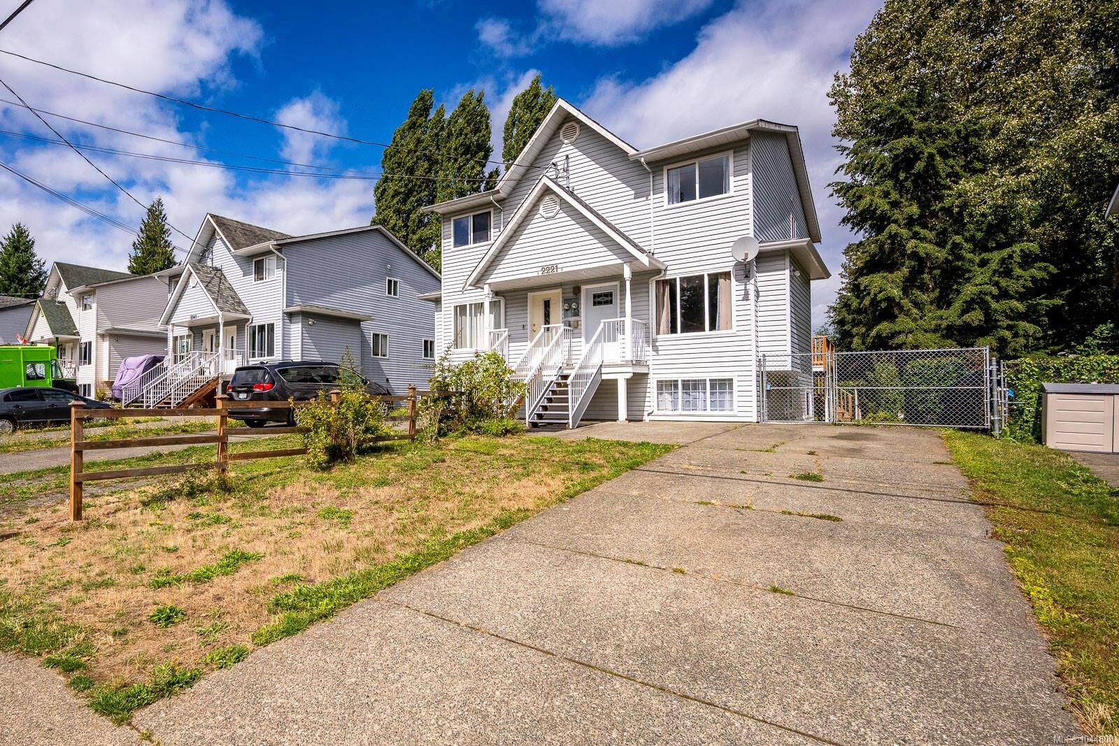 Property Photo: 2221 Embleton Cres #B BC V9M 8W9