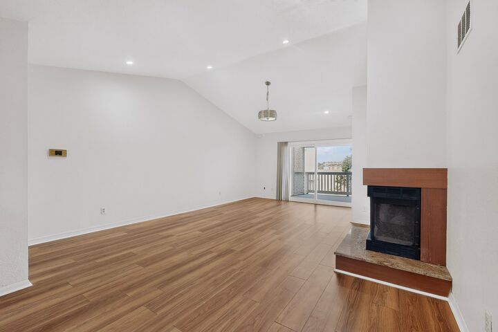 Property Photo: 2450 Wickersham Lane 1008 TX 78741