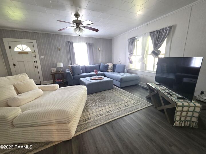 Property Photo:  413 W 3rd Street  LA 70548 