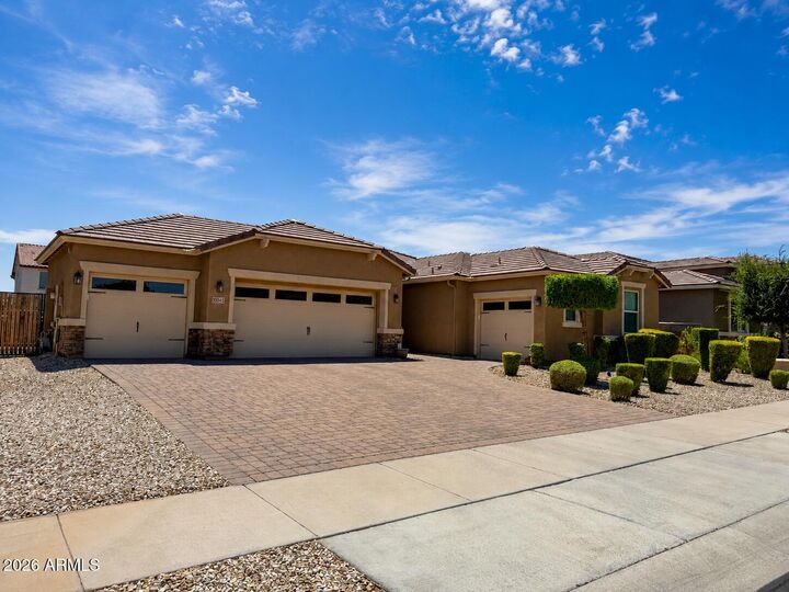 Property Photo: 19045 W Mercer Lane AZ 85388