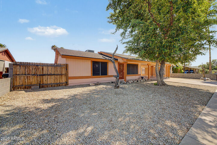 Property Photo:  2547 E Butte Street  AZ 85213 