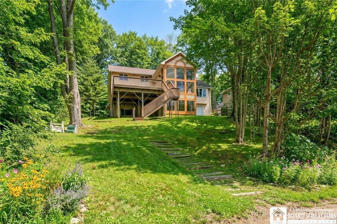 Property Photo:  5464 Crestwood Road  NY 14712 