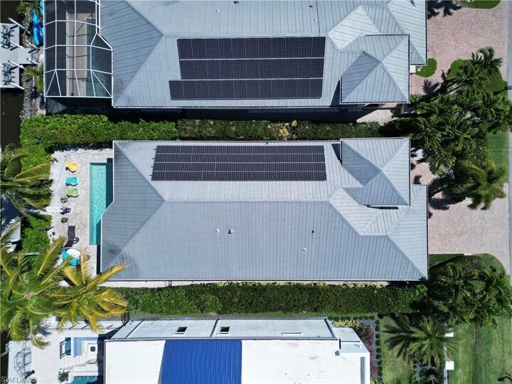 Property Photo: 3005 Coco Ave FL 34112