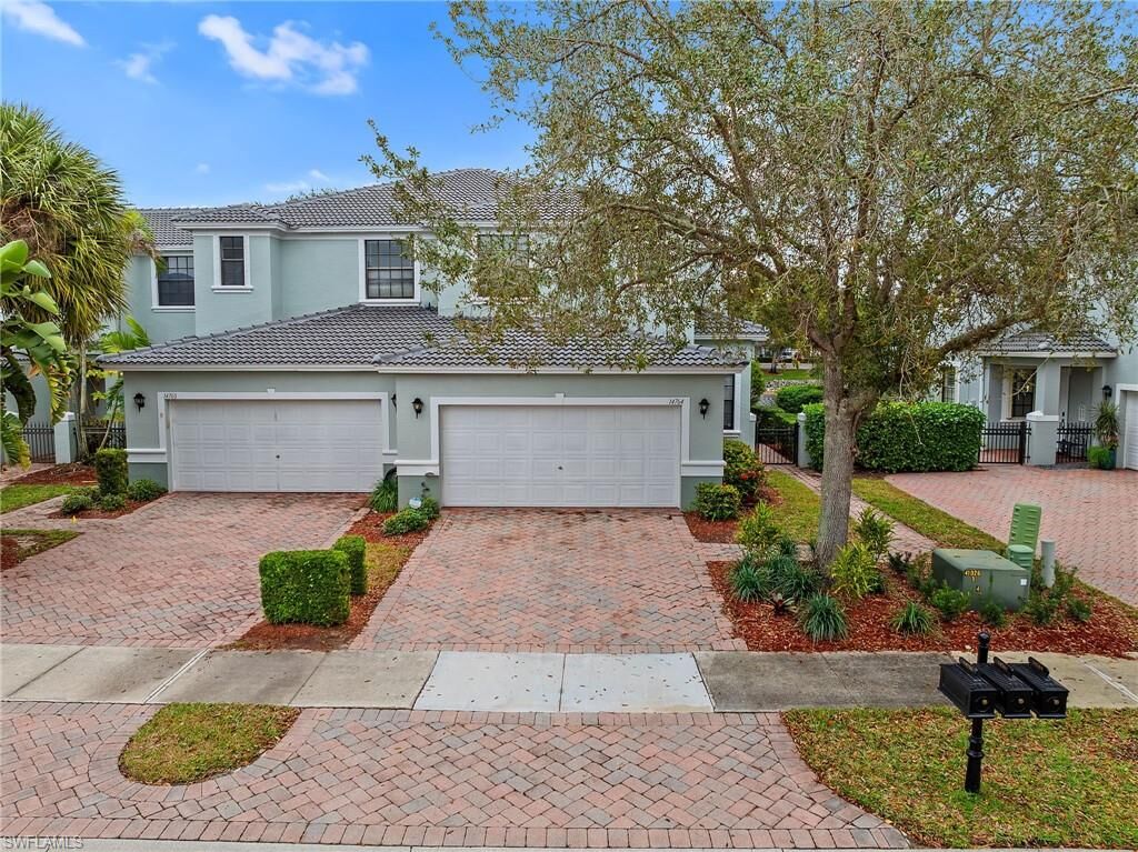 Property Photo:  14764 Pinnacle Pl 65  FL 34119 
