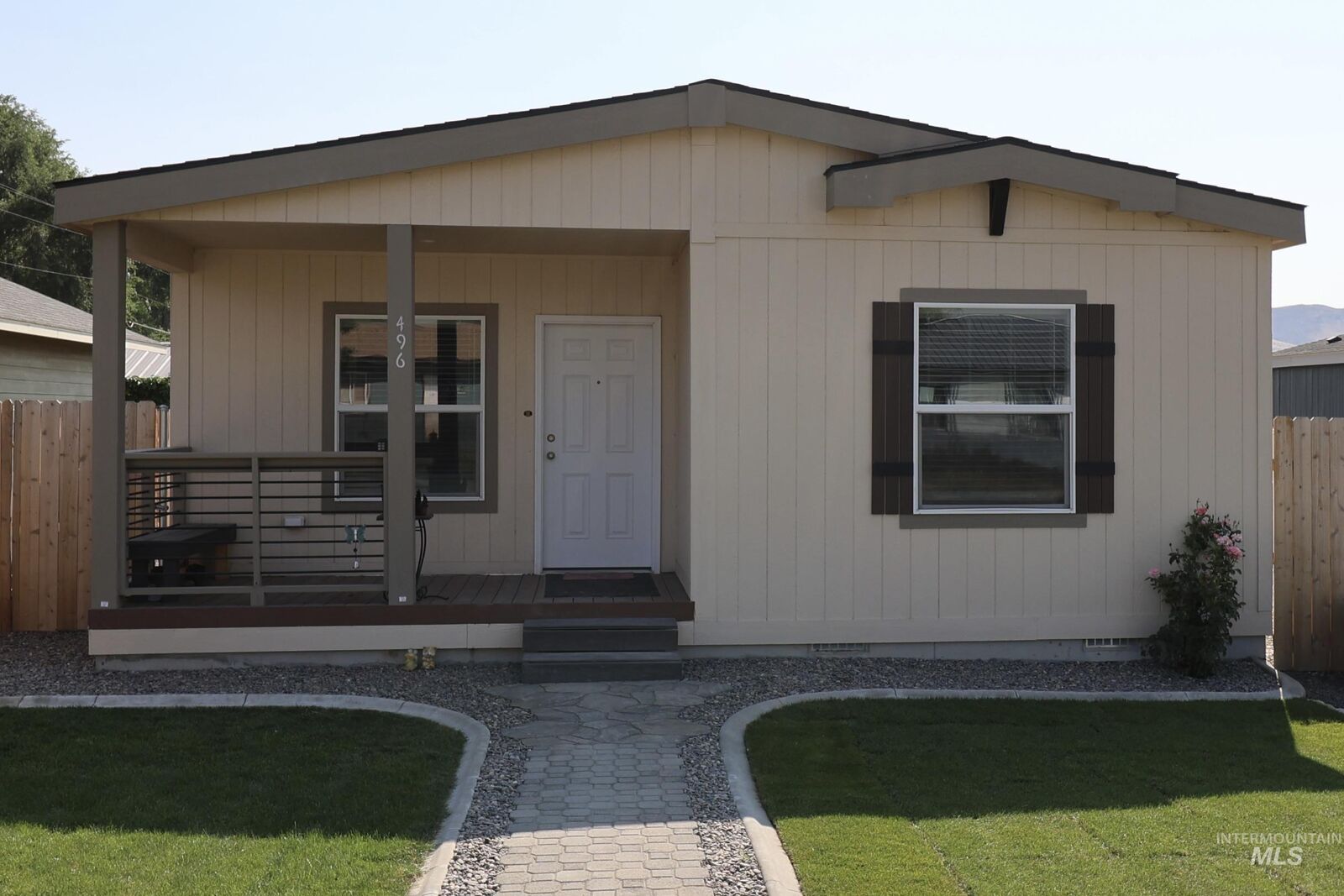 Property Photo: 496 N Elm St OR 97918