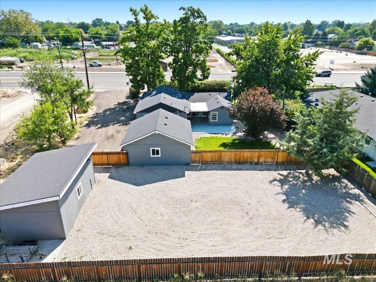 Property Photo:  3029 N Maple Grove Rd  ID 83704 