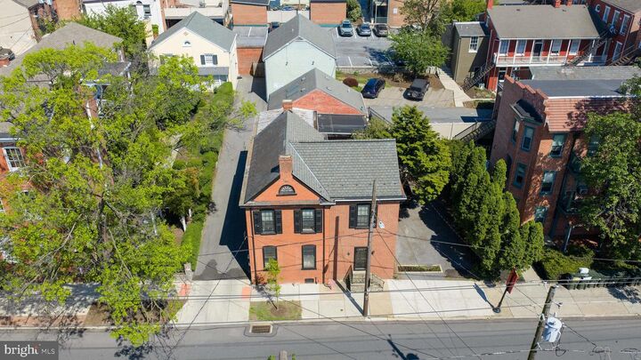 Property Photo:  15 N Lime Street  PA 17602 