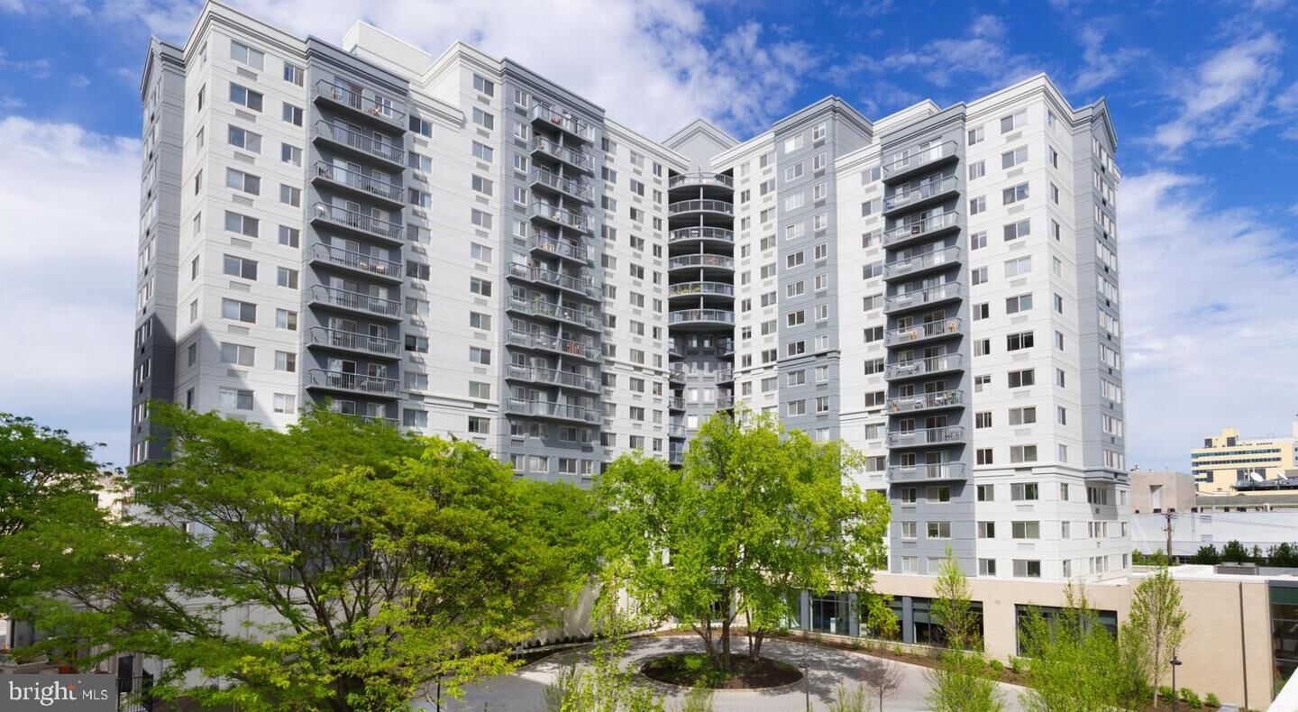 Property Photo:  450 N 18th Street 0736  PA 19130 