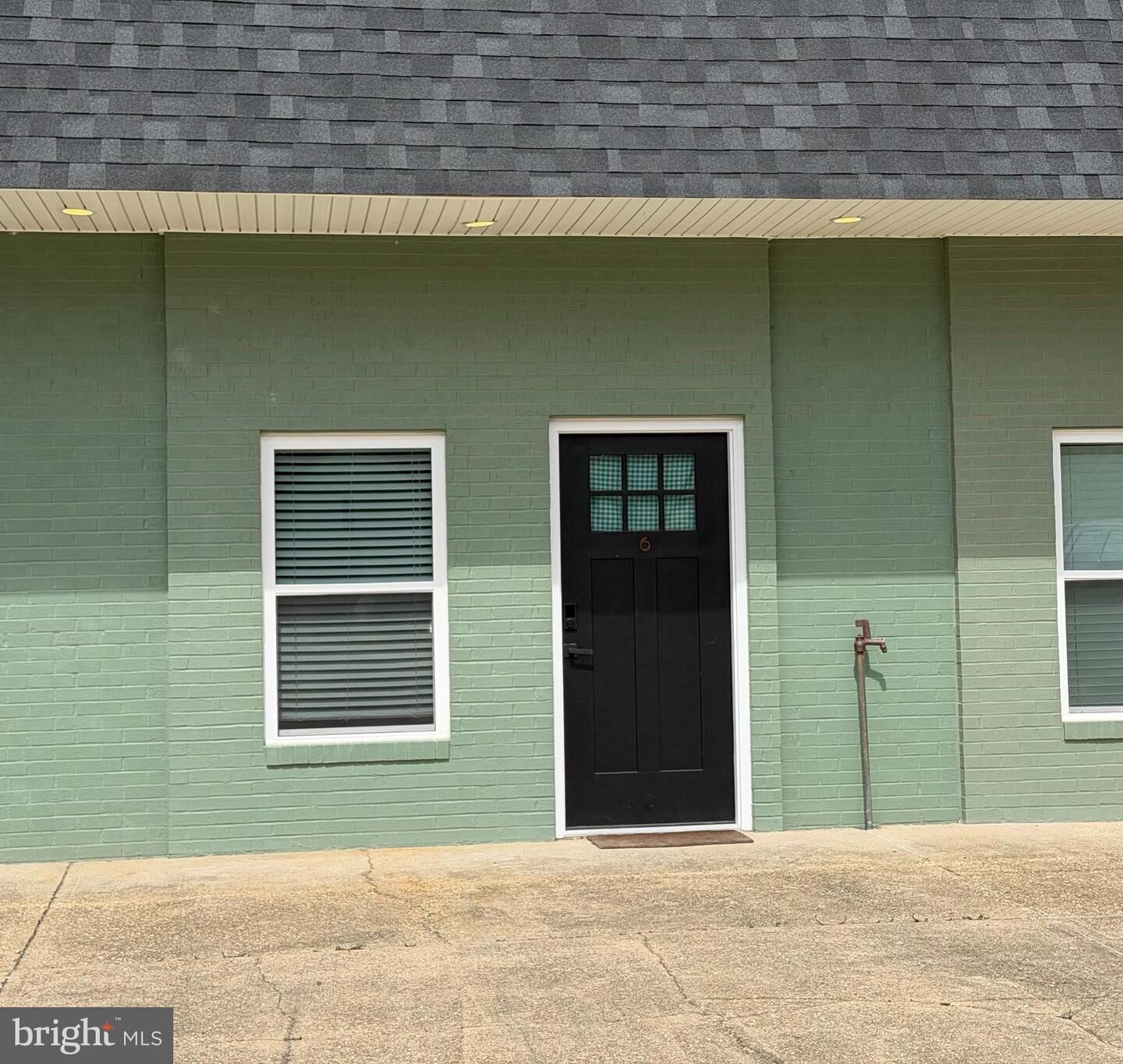 Property Photo:  17476 Piney Point Road 6  MD 20674 