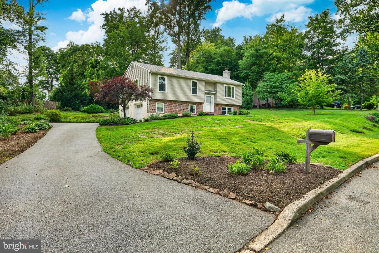 Property Photo:  2602 Pheasant Run Lane  PA 19475 