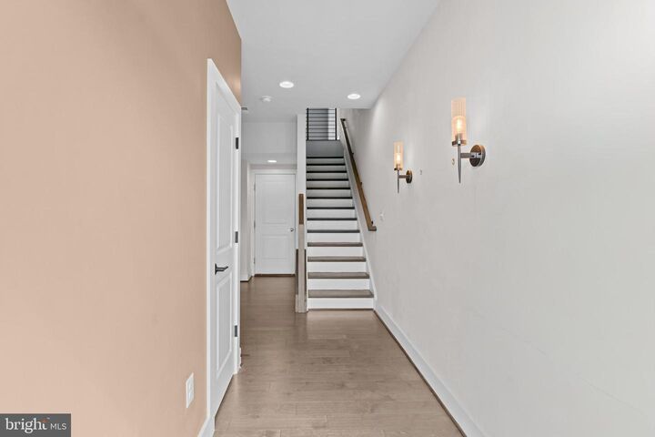 Property Photo:  5284 Ridgeview Retreat Drive  VA 20151 