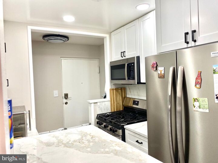 Property Photo: 1533 Colonial Drive T2 VA 22192