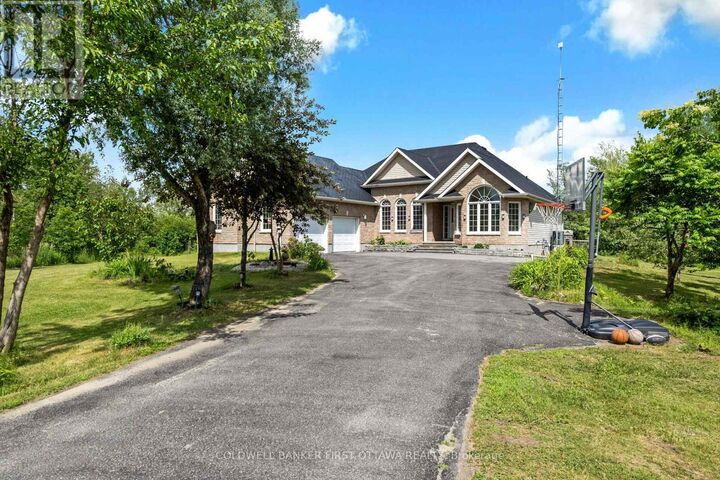 Property Photo:  11 Rideau Crossing Crescent  ON K0G 1K0 