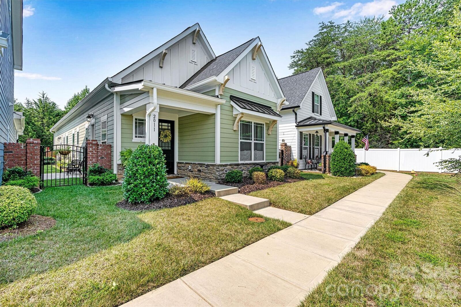 Property Photo:  2011 Claybrook Lane  NC 28037 