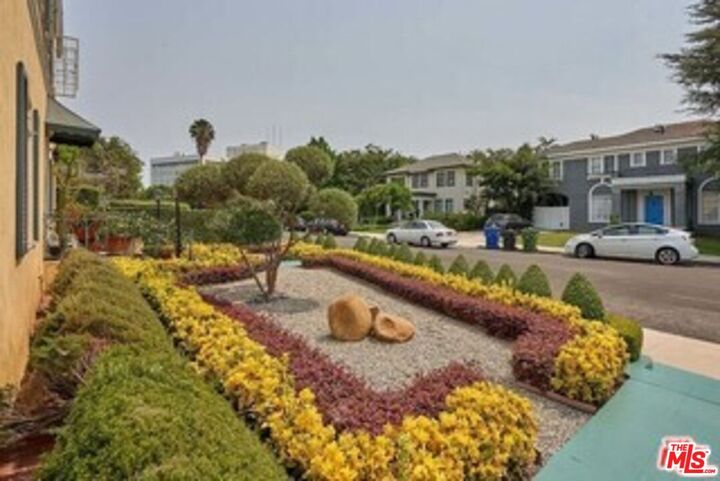 Property Photo:  701 Lorraine Blvd  CA 90005 