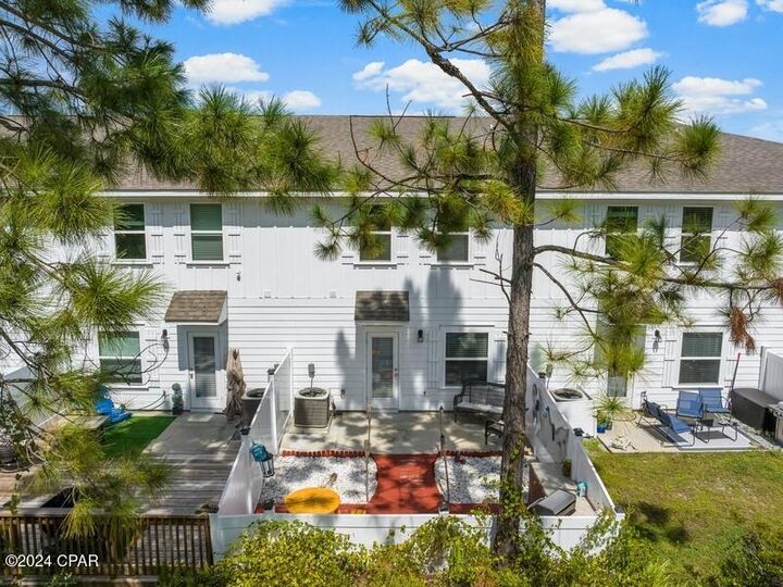 Property Photo:  7654 Shadow Lake Drive  FL 32407 