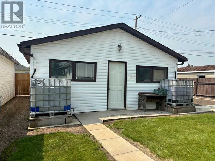 Property Photo:  5122 46 Street  AB T0B 2W0 