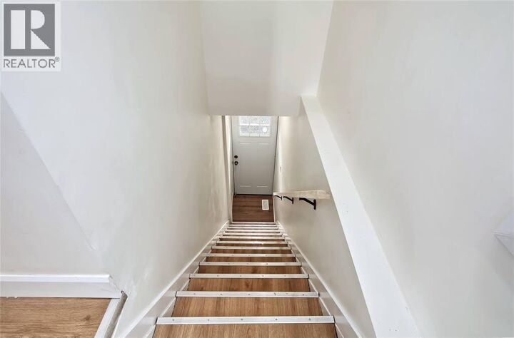 Property Photo:  272 Vidal Street South Upper  ON N7T 2T7 