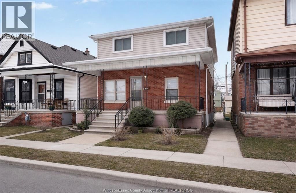 Property Photo: 907 Gladstone Avenue Main ON N9A 2R5