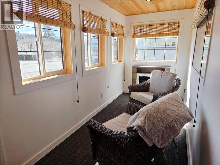 Property Photo:  565 Wallinger Avenue  BC V1A 1Z8 