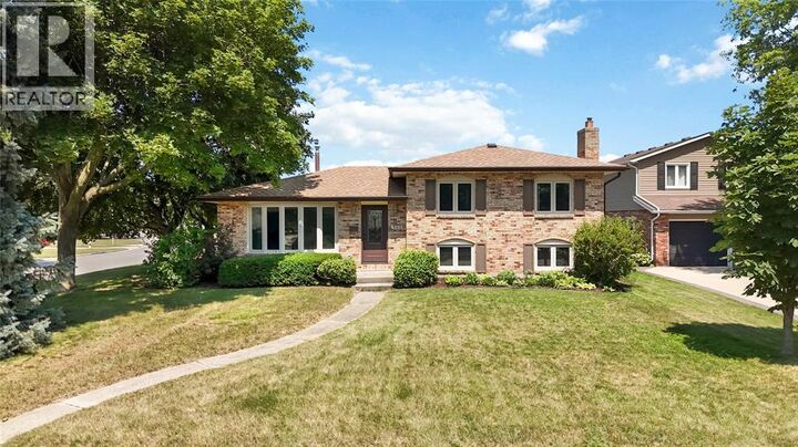 302 Newton Court — photo 1