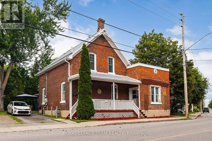 Property Photo:  199-201 William Street  ON K7C 1X2 