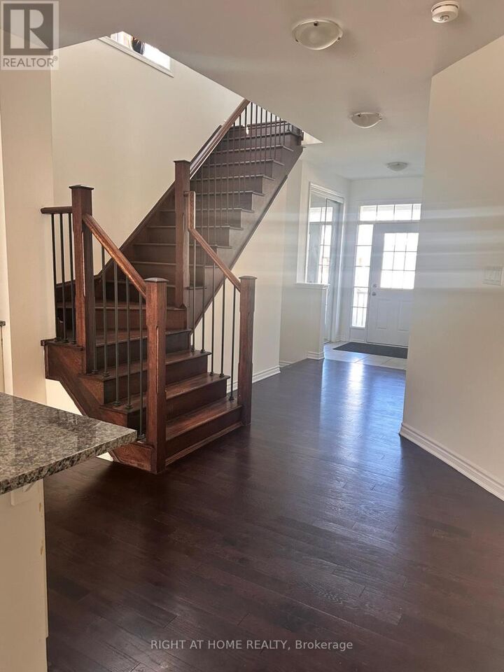 Property Photo: 516 Equestrian Way ON N3E 0B5