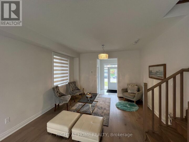Property Photo:  24 Tamworth Terrace West  ON L9J 0L5 
