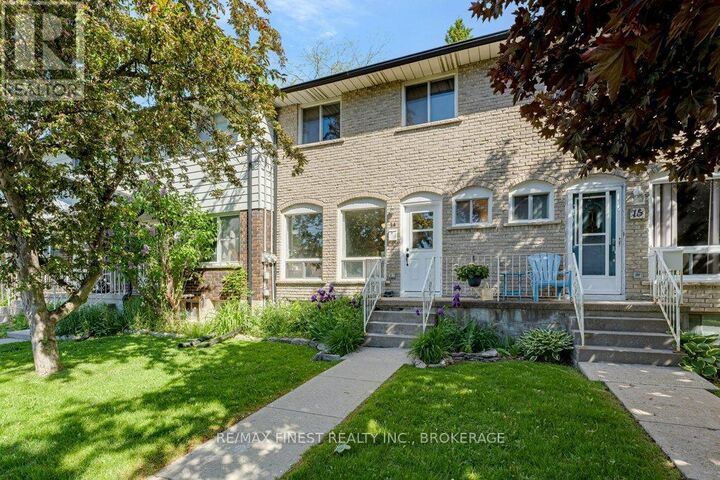 Property Photo:  30 Addington Street 14  ON K7N 1C5 